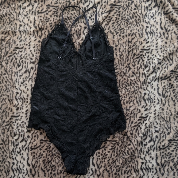 Lace bodysuit - Picture 6 of 7